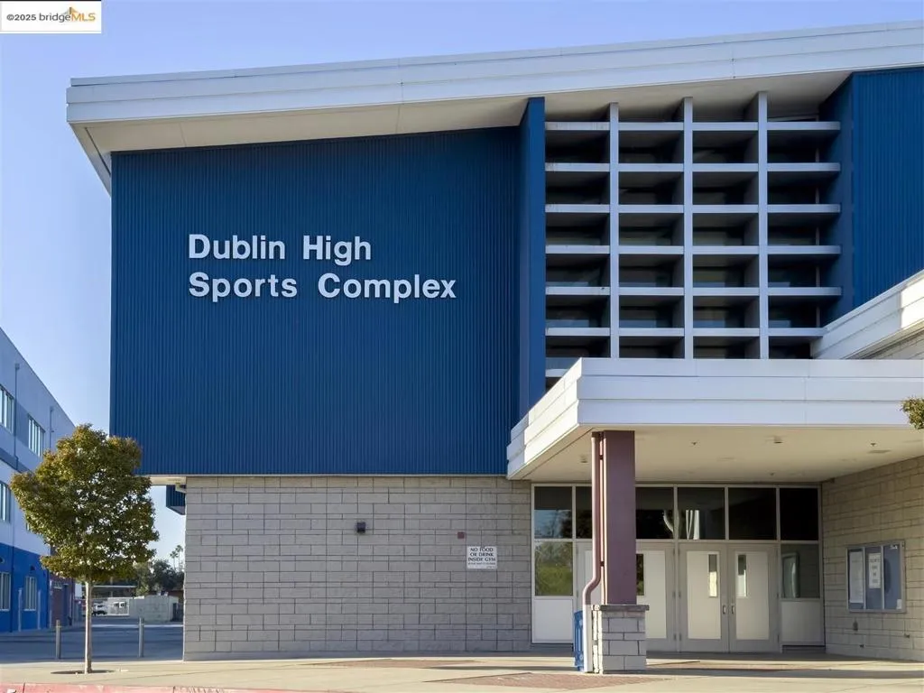 4153 Clarinbridge Cir, Dublin, California 94568 home-pic-42